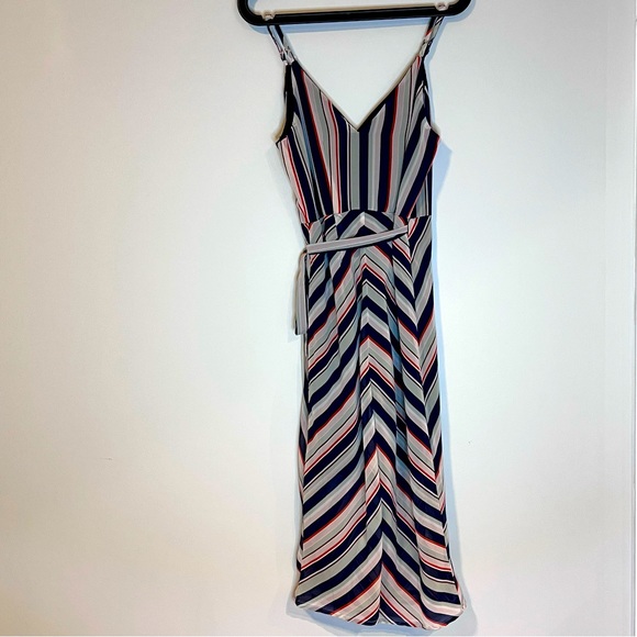 Flowy Striped V-neck Wrap Dress - Picture 2 of 7